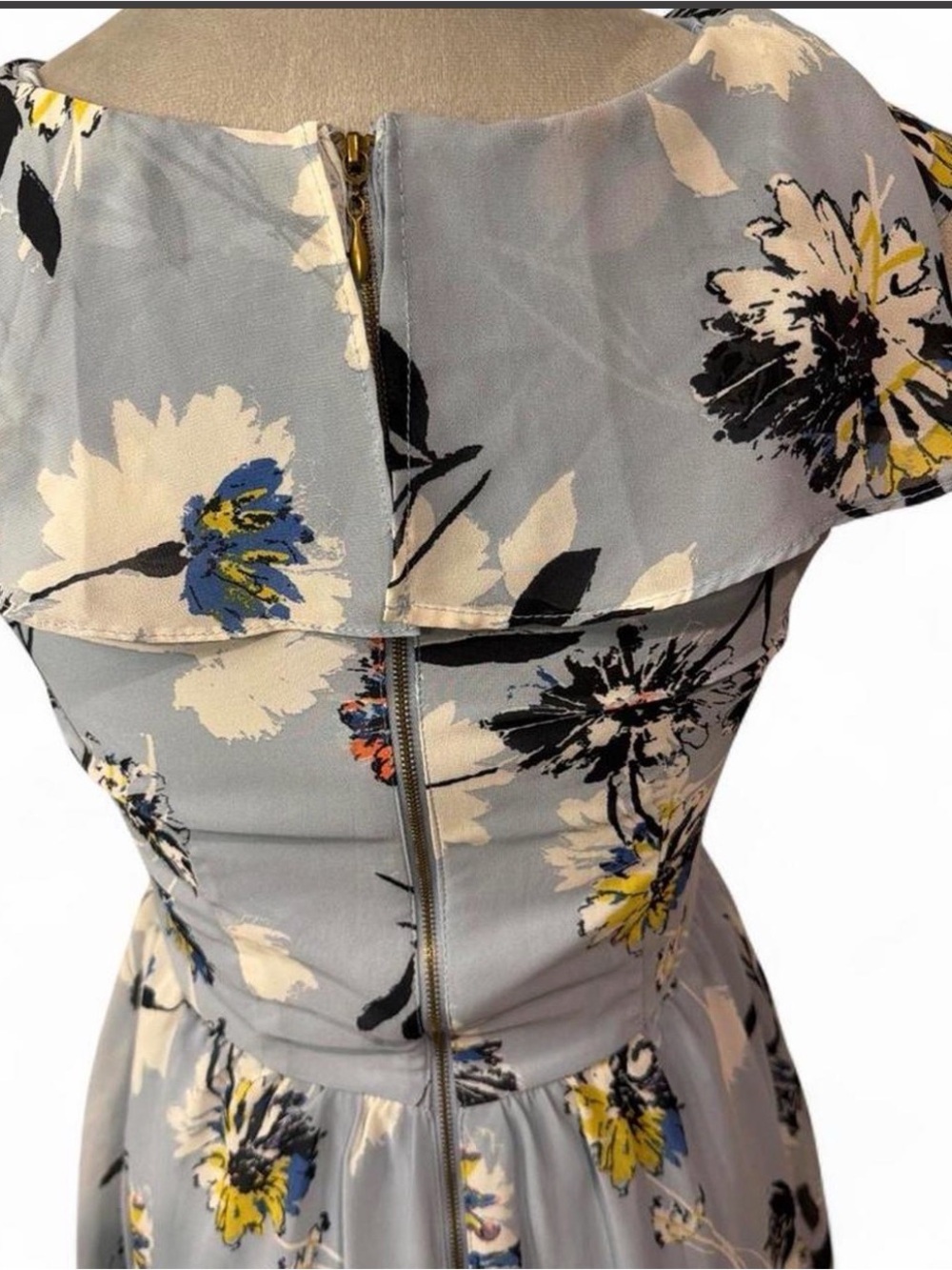 Xhilaration Light Blue Floral Ruffle Tie-Front Dress - Picture 4 of 7
